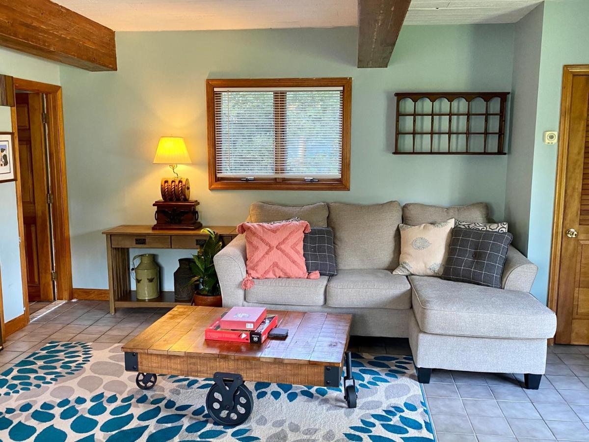 1 Bed Cottage, Partial Waterviews & Water Access Westport Bagian luar foto